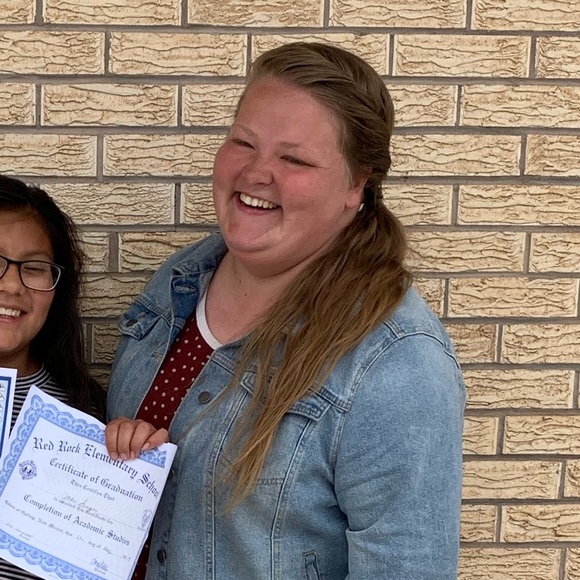 Meet your Posher, Lauren - Picture 1 of 1